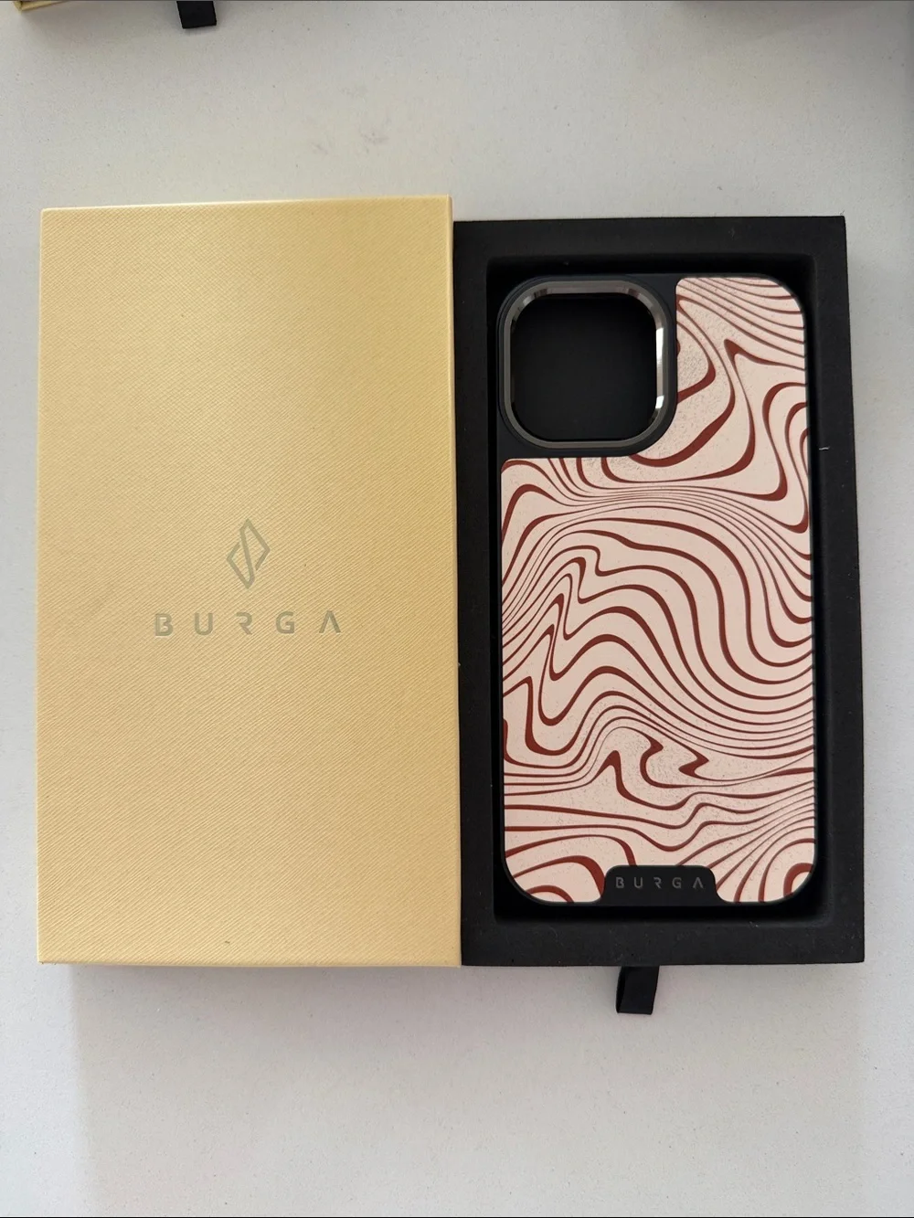Burga elite (magsafe) iPhone 13 Pro Max case - de ja vu